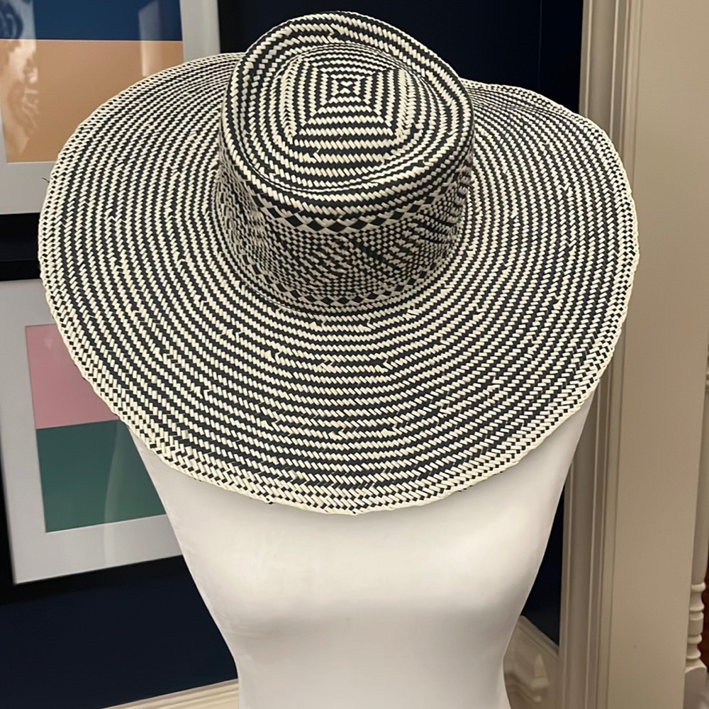 J. CREW Navy and Ivory Wide Brim Sun Hat